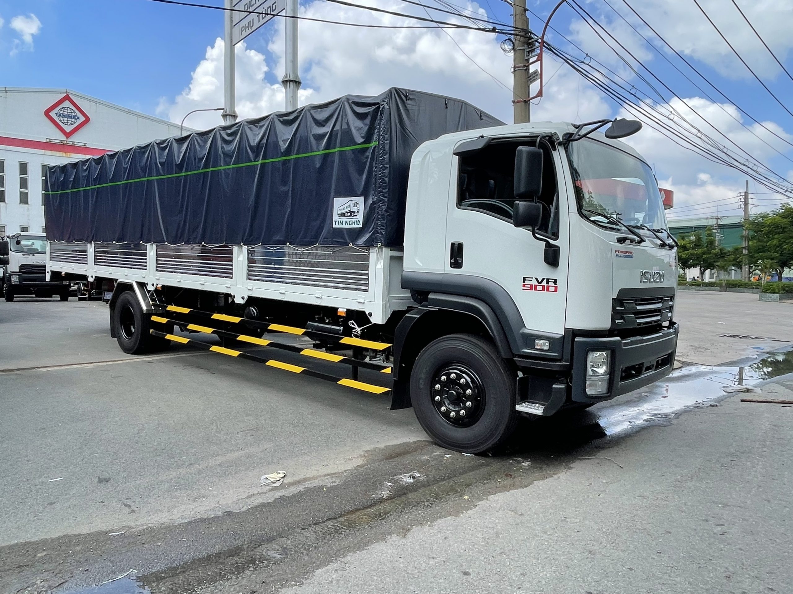 XE-TẢI-ISUZU-9-TẤN-SIÊU-DÀI