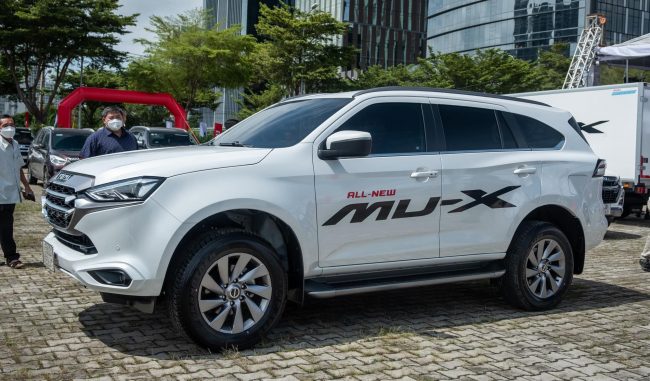 XE ISUZU ALL NEW MUX  DU LICH 07 CHỔ NHẬP KHẨU