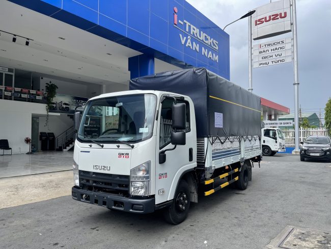 XE TẢI ISUZU QKR ĐẦU VUONG THÙNG MUI BẠT BỬNG NHÔM CAO CẤP