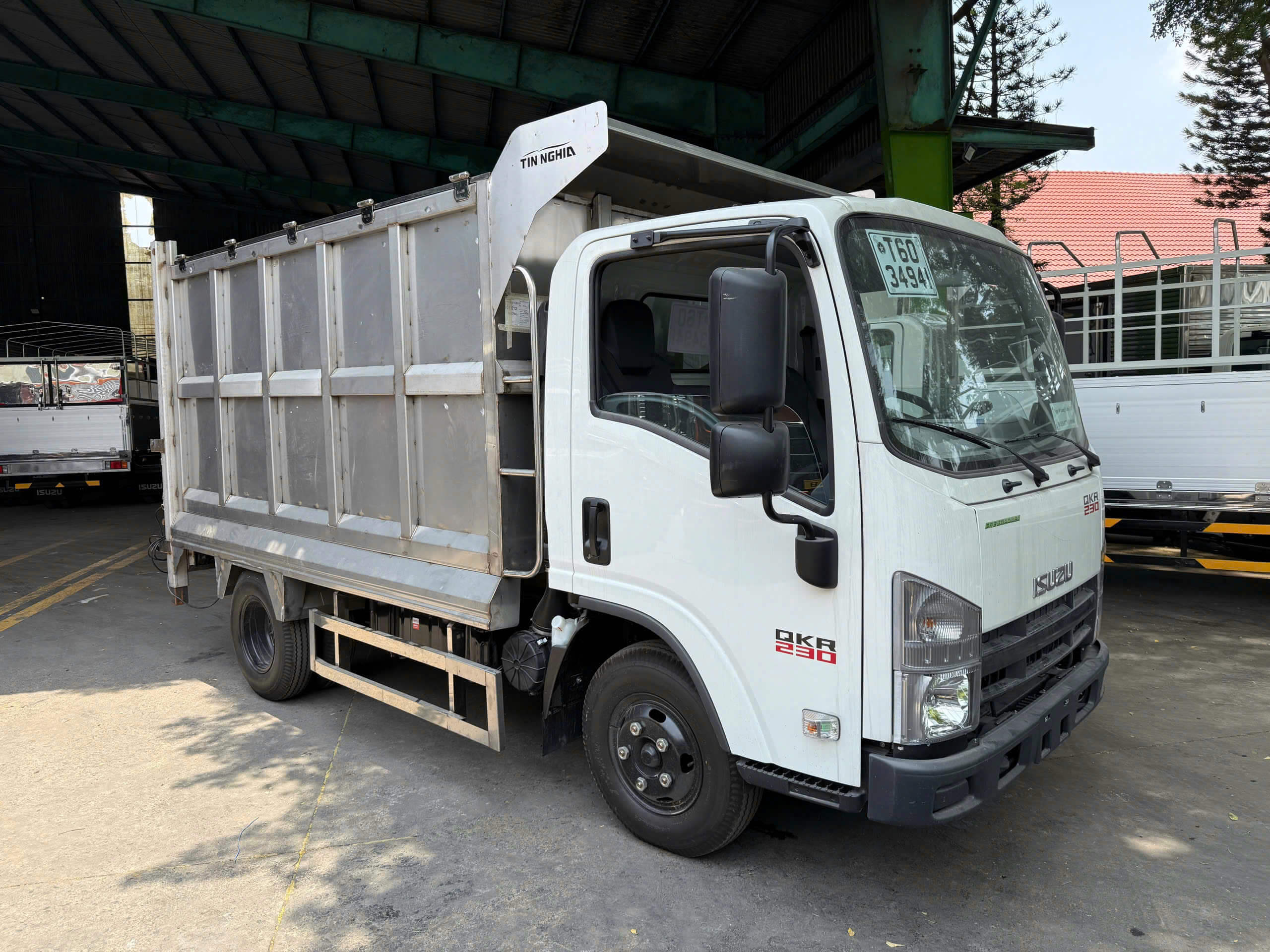 XE_ISUZU_CHỞ_RÁC
